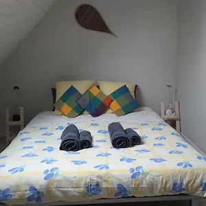 https://la-chambre-lomen.inbrittany.com